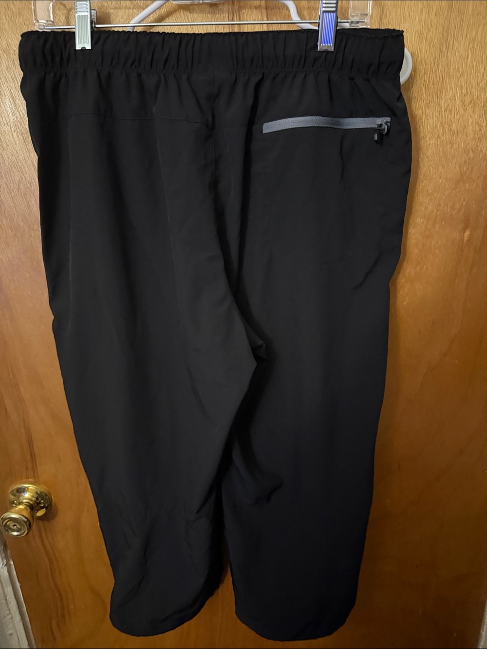 Baleaf Black Capri Active Pants with Gray Zippers - Picture 2 of 3